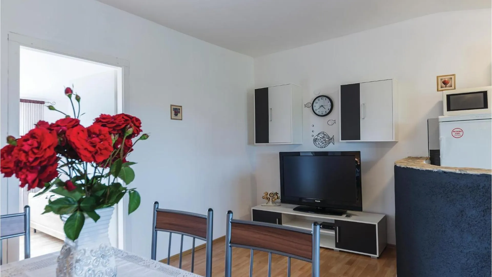 2 Bedroom Cozy Apartment In Vodnjan